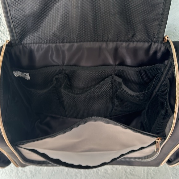 Extra Large Black Plastic Hanging Hygiene Travel Bag With Compartments - Picture 7 of 9